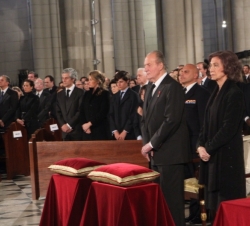 Don Juan Carlos y Doña Sofía durante la homilía